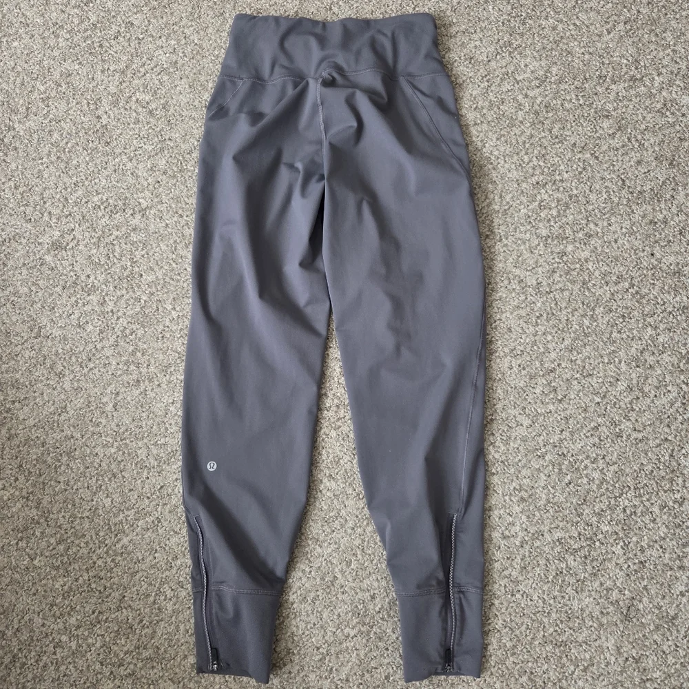 Lululemon Fresh Track‎ Pants Joggers Carbon Fresh Size 4